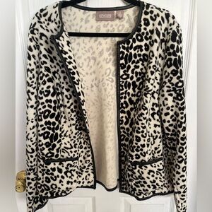 Women’s Size 2 Chico’s Open Chetah Sweater